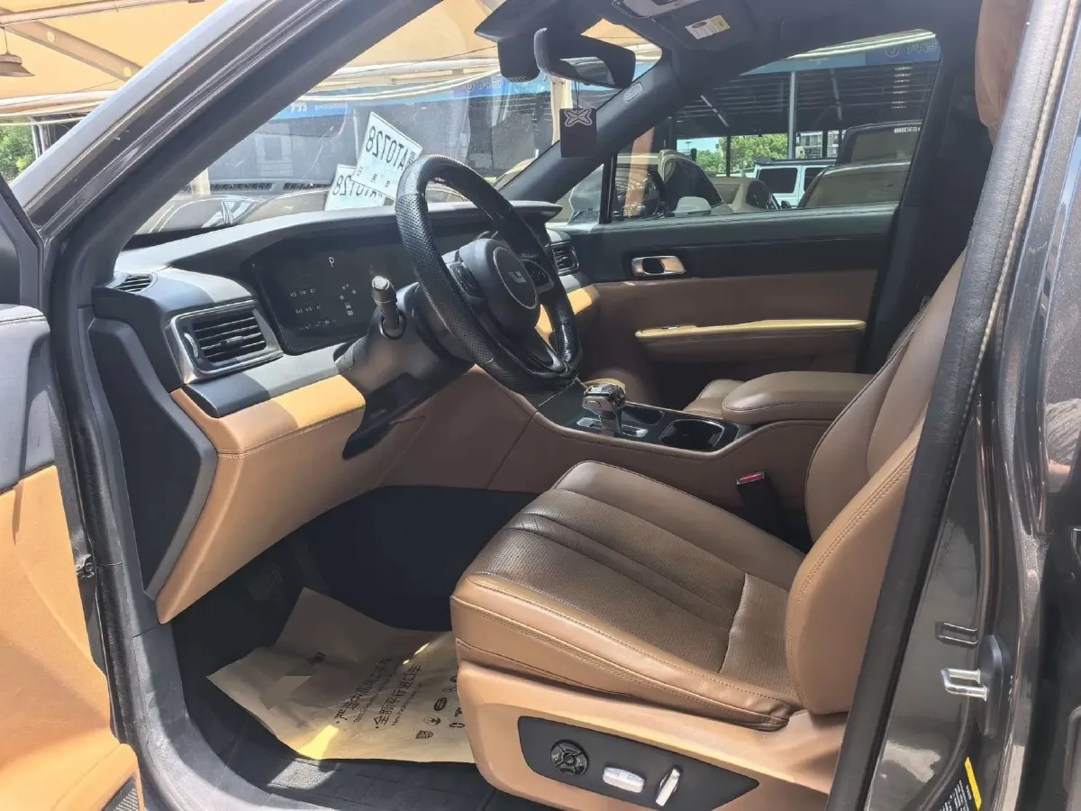 2020 Li ONE Range Extended 131HP REEV 40.5KWH,autocango,china used car exporter,china ev exporter,chinese used car exporter,chinese used ev exporter