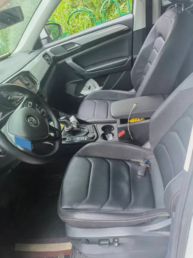 2019 MINI CLUBMAN 1.5T 102HP L3 6AT,autocango,china used car exporter,china ev exporter,chinese used car exporter,chinese used ev exporter