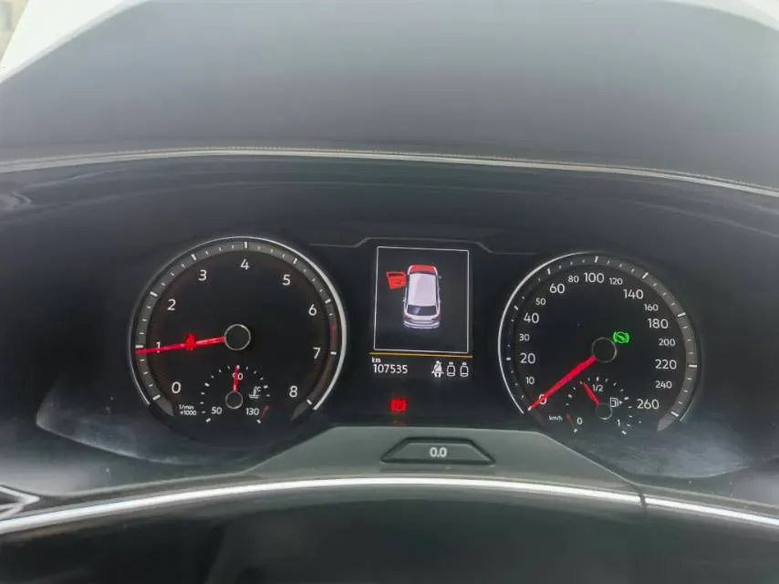 2019 MINI CLUBMAN 1.5T 102HP L3 6AT,autocango,china used car exporter,china ev exporter,chinese used car exporter,chinese used ev exporter