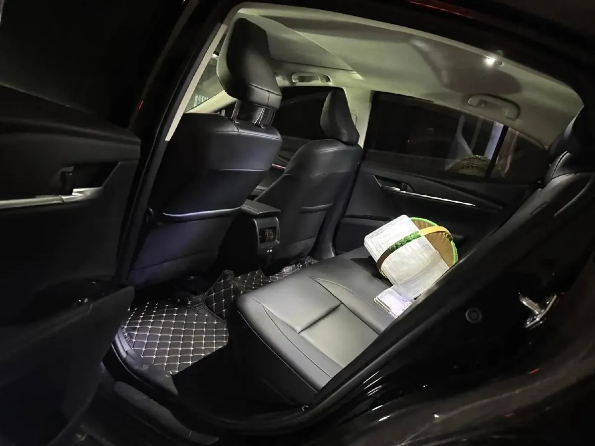2026 Toyota Camry 2.0L 152HP L4 E-CVT Hybrid,autocango,china used car exporter,china ev exporter,chinese used car exporter,chinese used ev exporter
