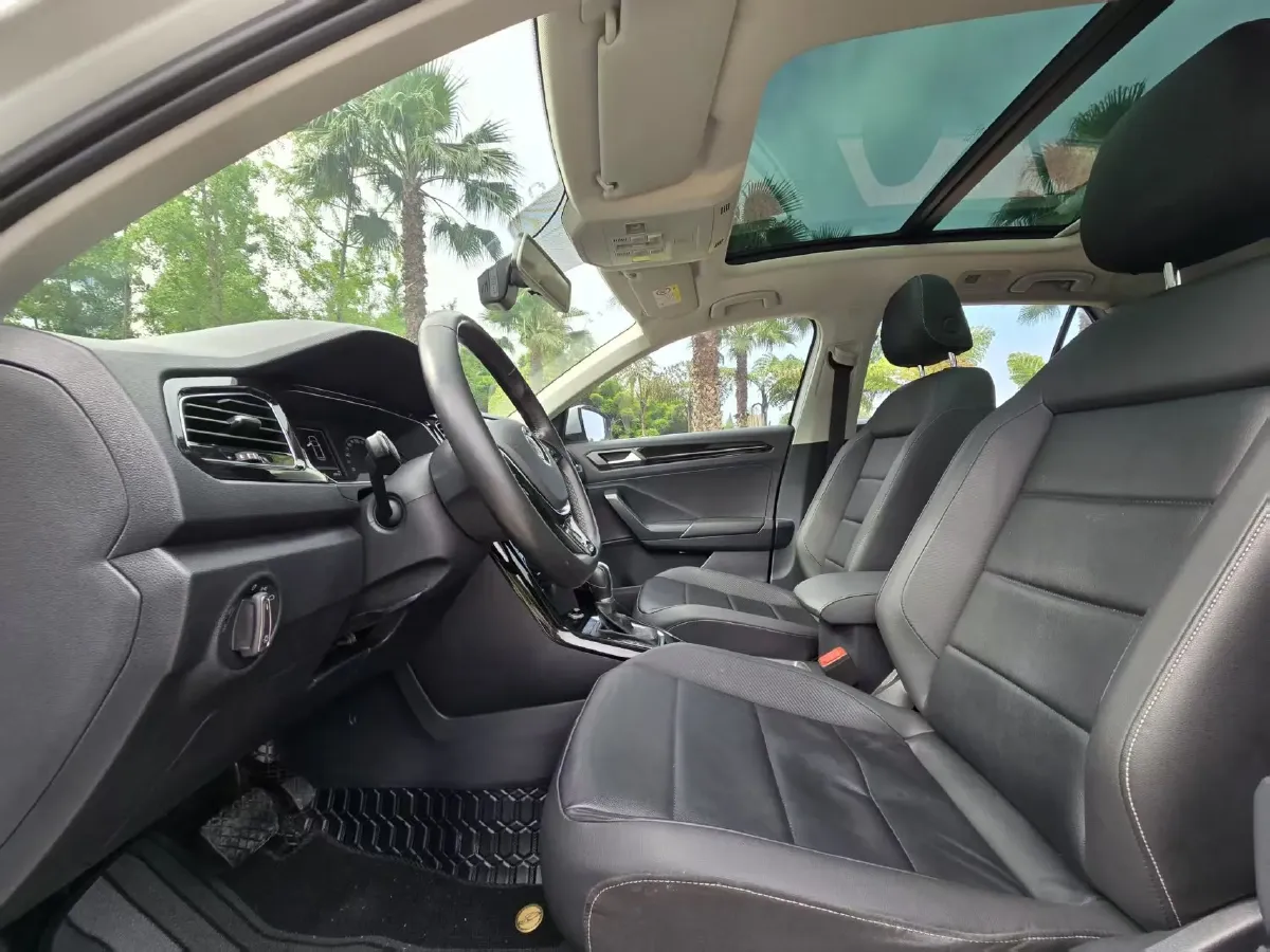 2018 Borgward BX7 2.0T 224HP L4 6AT,autocango,china used car exporter,china ev exporter,chinese used car exporter,chinese used ev exporter