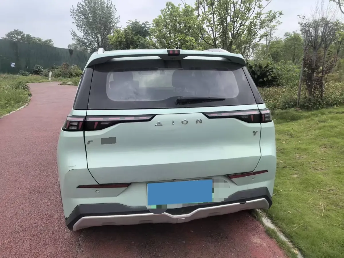 2022 Geely Okavango 1.8T 184HP L4 7DCT,autocango,china used car exporter,china ev exporter,chinese used car exporter,chinese used ev exporter