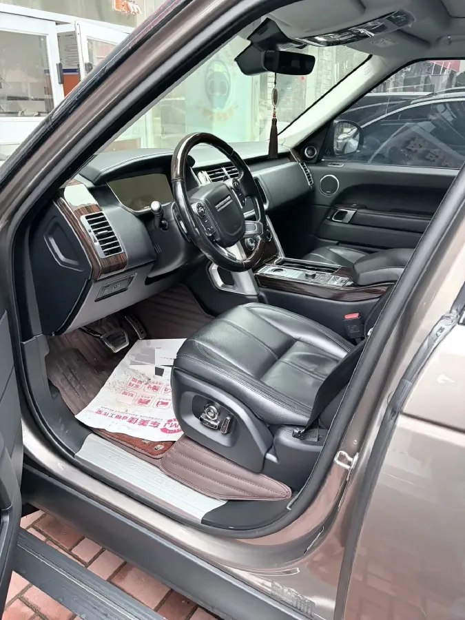 2018 Land Rover Range Rover Evoque 2.0T 241HP L4 9AT,autocango,china used car exporter,china ev exporter,chinese used car exporter,chinese used ev exporter