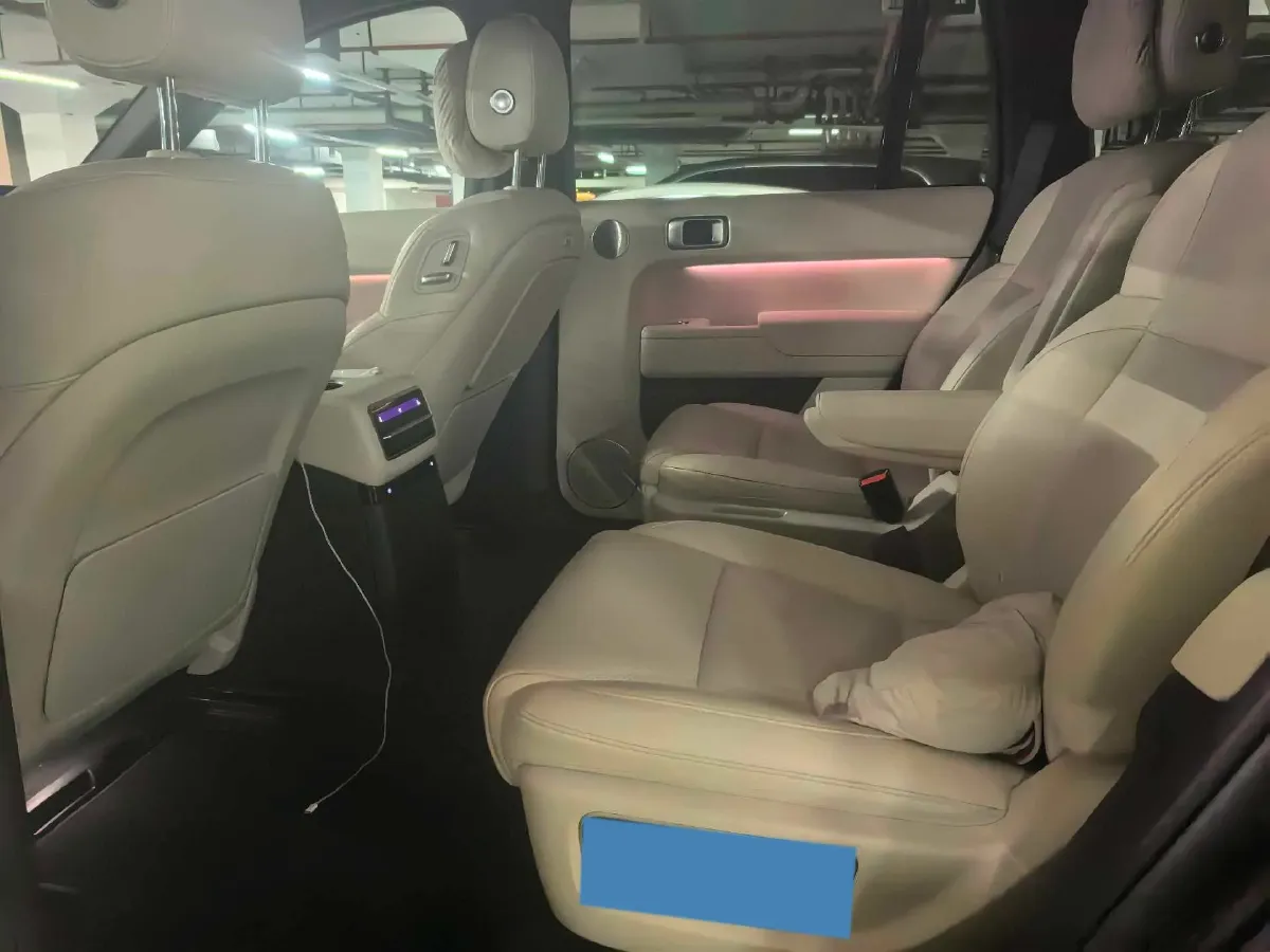 2022 Li L9 Range Extended 154HP REEV 42.6KWH,autocango,china used car exporter,china ev exporter,chinese used car exporter,chinese used ev exporter