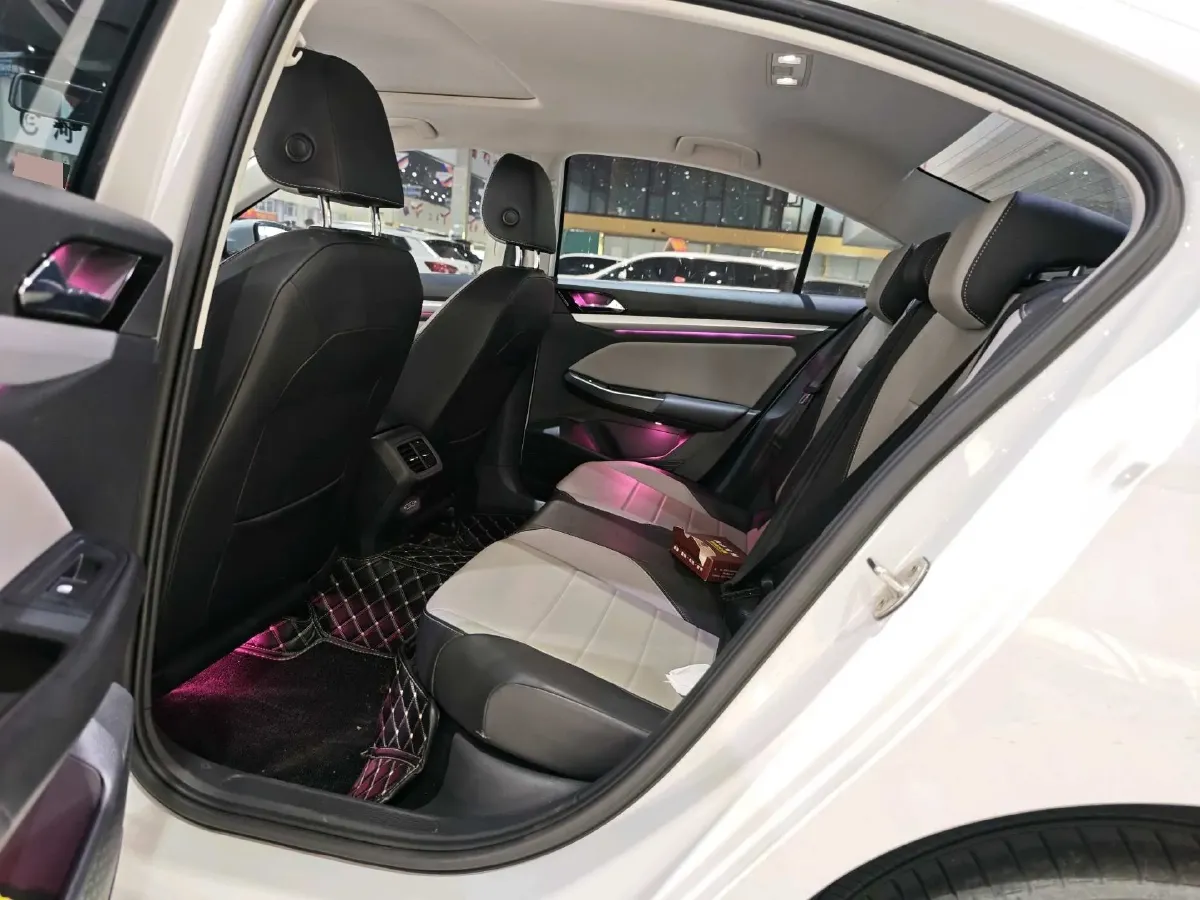 2023 Volkswagen Bora 1.2T 116HP L4 7DCT,autocango,china used car exporter,china ev exporter,chinese used car exporter,chinese used ev exporter