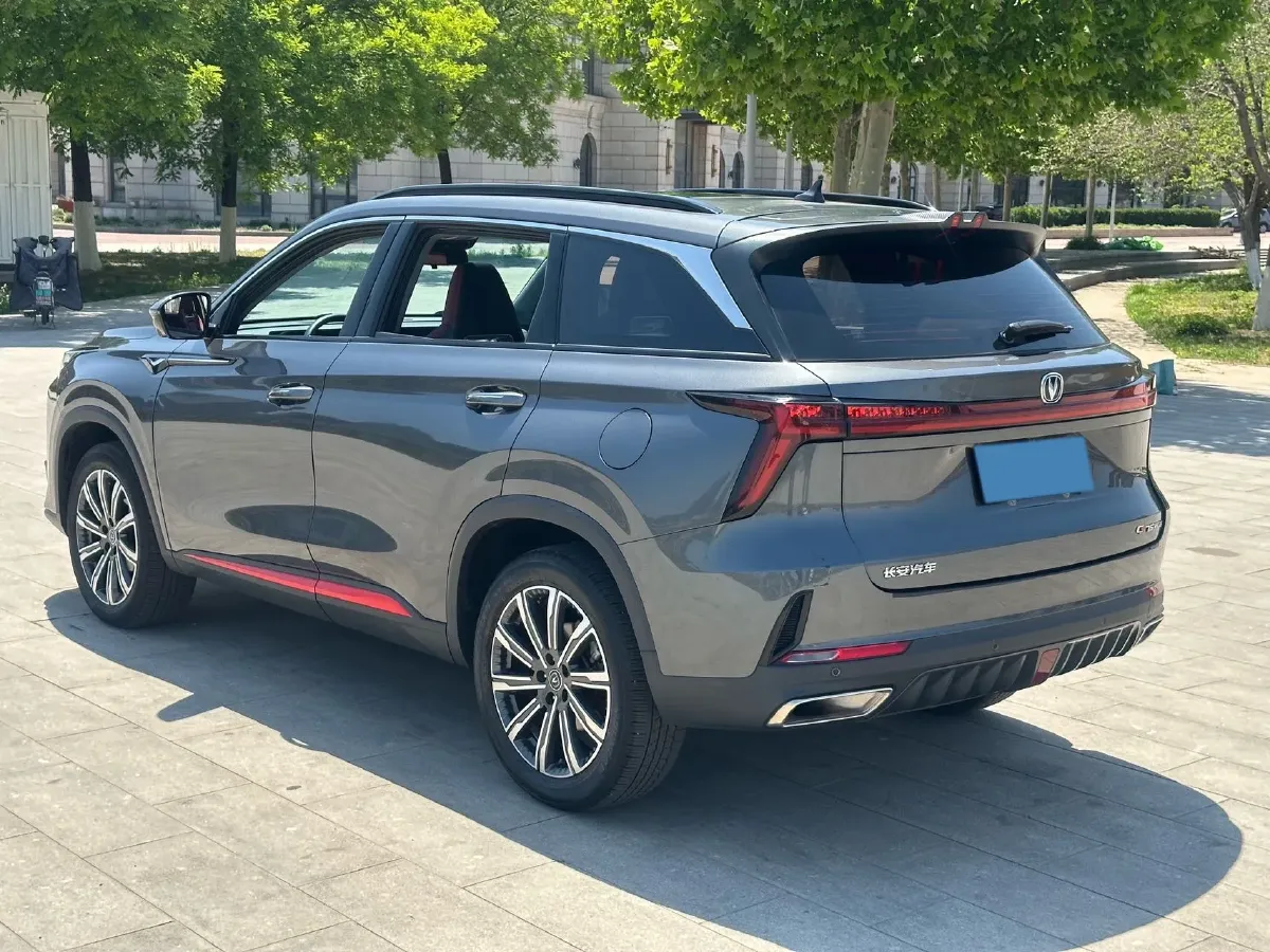 2022 ChangAn CS75 Plus 1.5T 188HP L4 8AT,autocango,china used car exporter,china ev exporter,chinese used car exporter,chinese used ev exporter