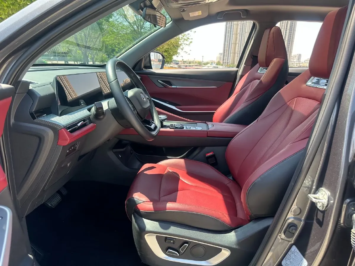 2022 ChangAn CS75 Plus 1.5T 188HP L4 8AT,autocango,china used car exporter,china ev exporter,chinese used car exporter,chinese used ev exporter
