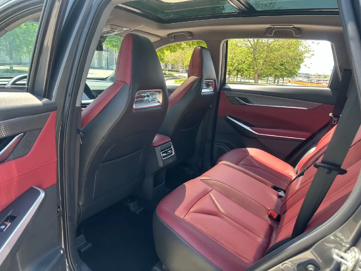 2022 ChangAn CS75 Plus 1.5T 188HP L4 8AT,autocango,china used car exporter,china ev exporter,chinese used car exporter,chinese used ev exporter