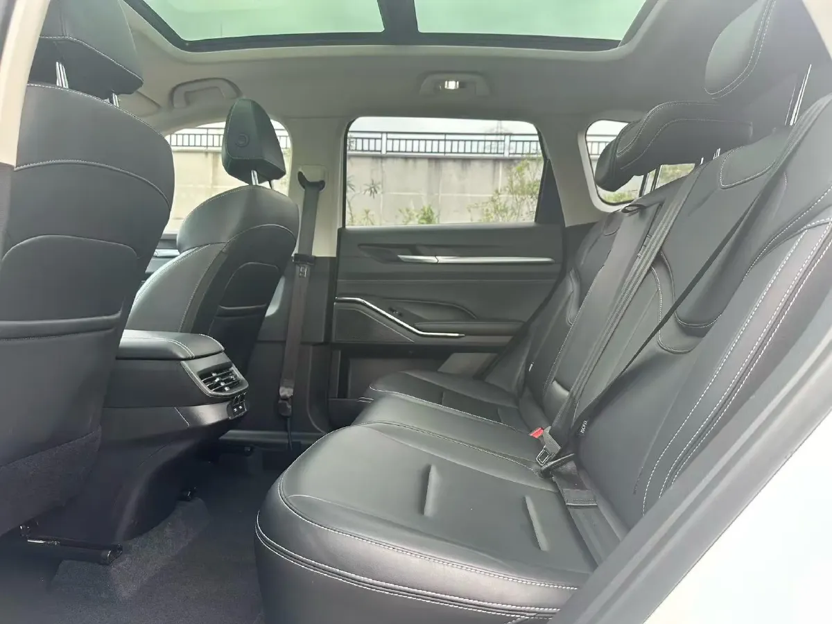 2021 Haval H6 2.0T 211HP L4 7DCT,autocango,china used car exporter,china ev exporter,chinese used car exporter,chinese used ev exporter