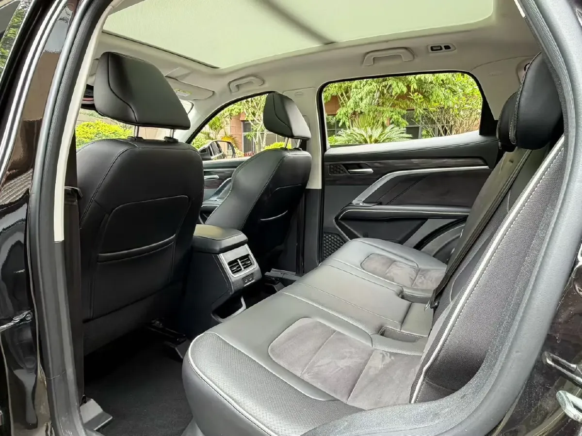2022 Haval H6 1.5T 184HP L4 7DCT,autocango,china used car exporter,china ev exporter,chinese used car exporter,chinese used ev exporter