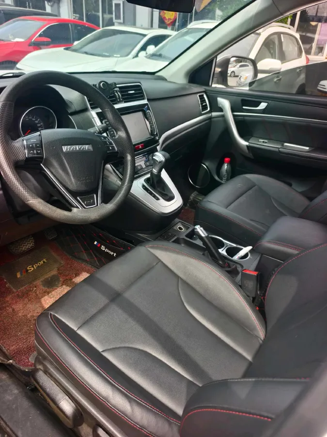 2019 Haval M6 1.5T 150HP L4 7DCT,autocango,china used car exporter,china ev exporter,chinese used car exporter,chinese used ev exporter