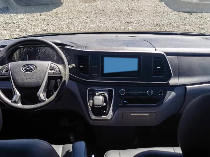 2023 MAXUS XinTu V80 2.0T 139HP L4 6MT,autocango,china used car exporter,china ev exporter,chinese used car exporter,chinese used ev exporter