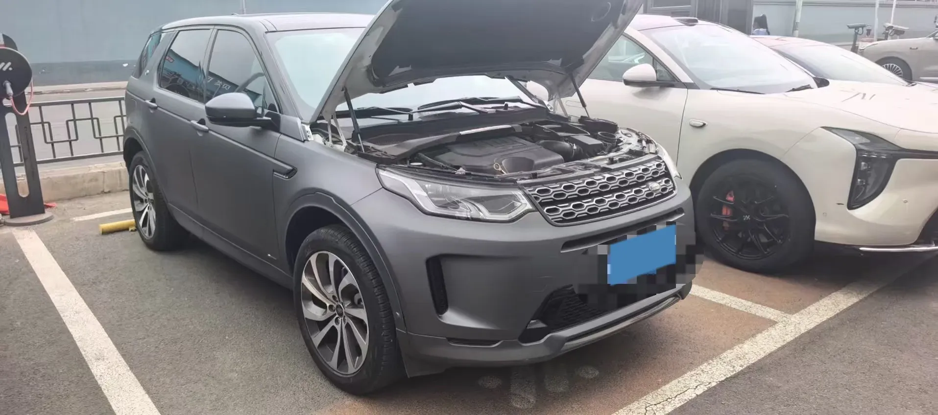 2020 Land Rover Discovery Sport 2.0T 249HP L4 9AT,autocango,china used car exporter,china ev exporter,chinese used car exporter,chinese used ev exporter