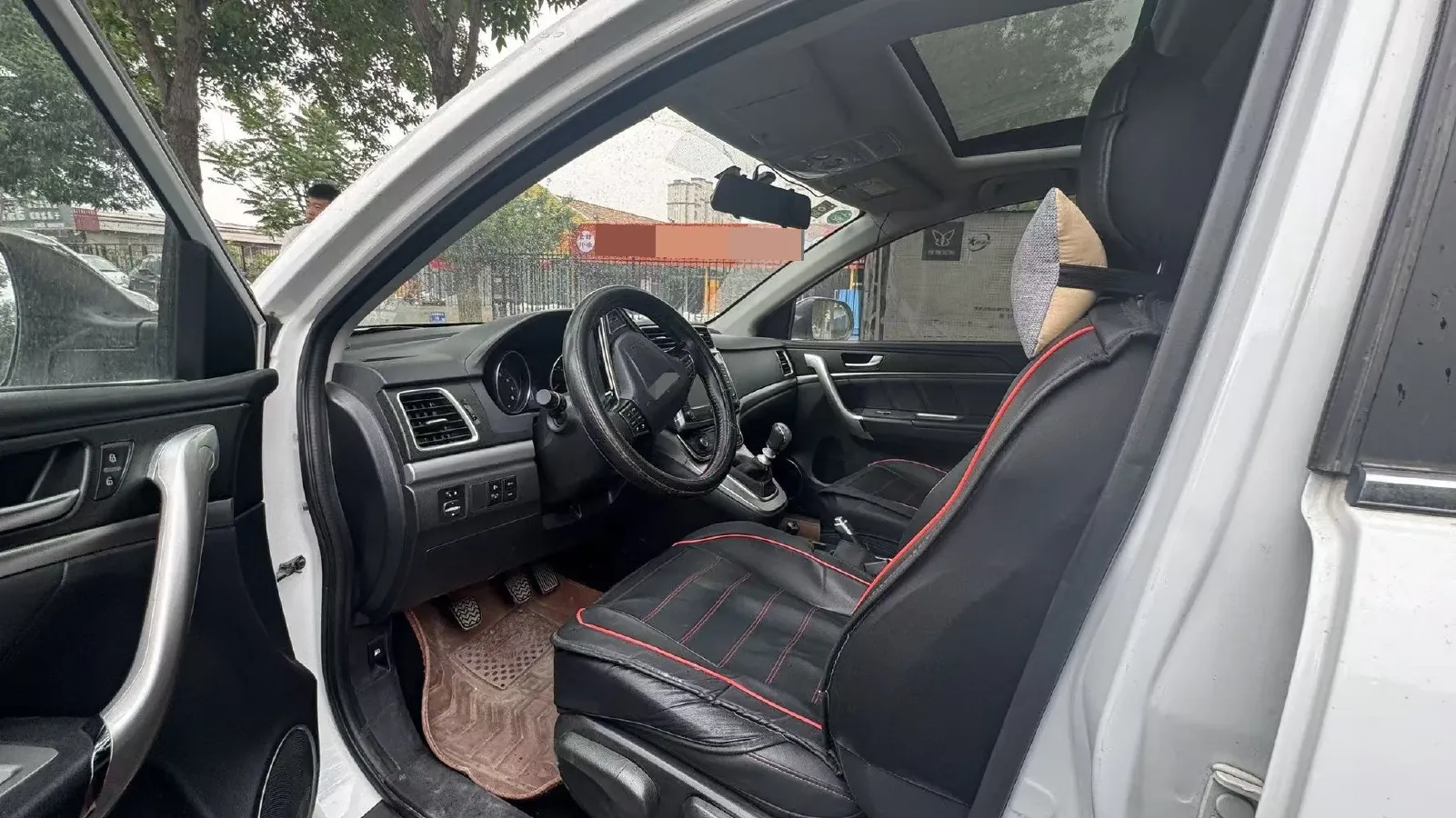 2019 Haval M6 1.5T 150HP L4 7DCT,autocango,china used car exporter,china ev exporter,chinese used car exporter,chinese used ev exporter