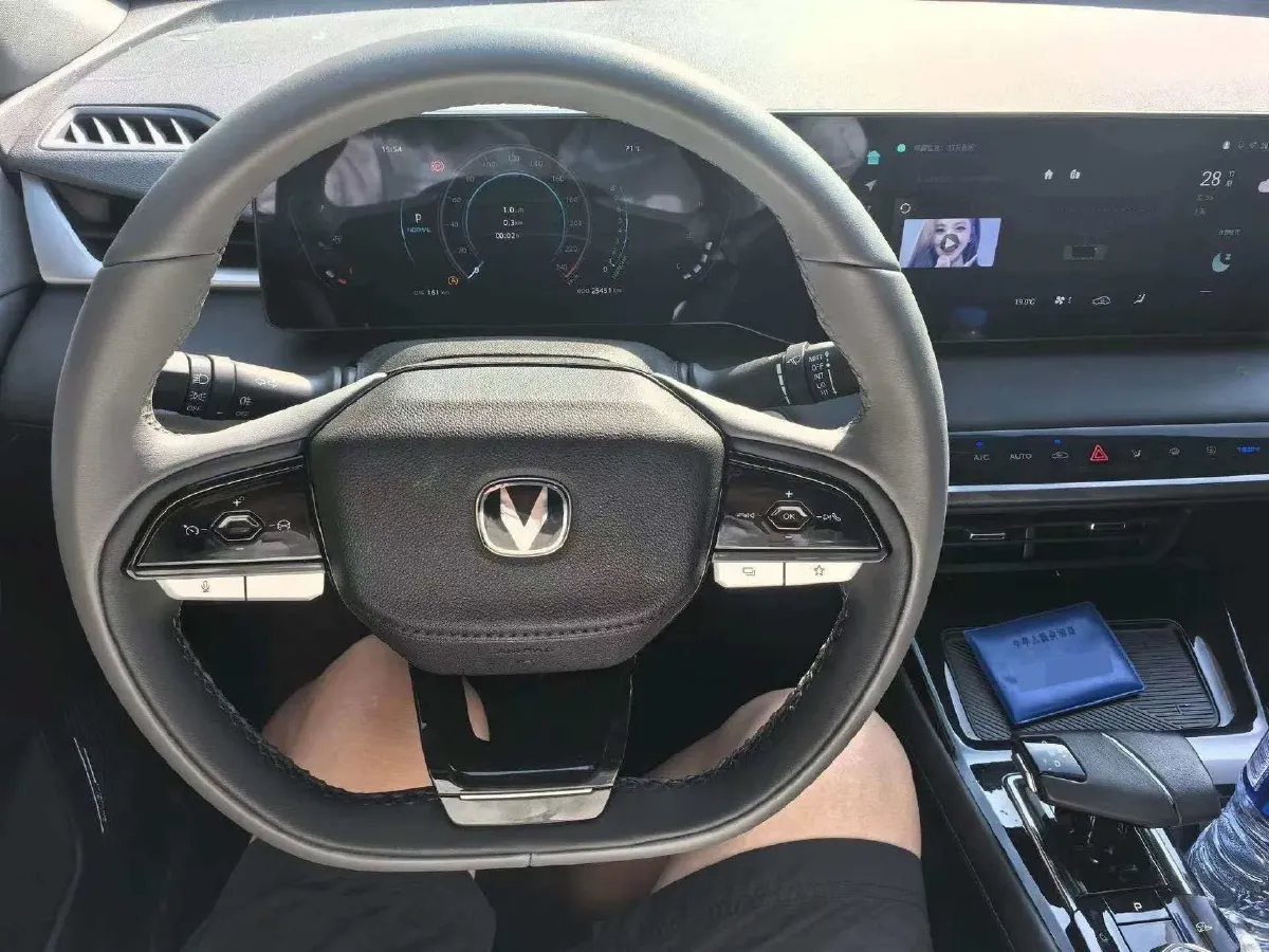2023 ChangAn Raeton Plus 1.5T 188HP L4 7DCT,autocango,china used car exporter,china ev exporter,chinese used car exporter,chinese used ev exporter