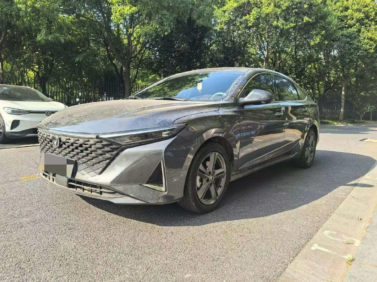 2023 ChangAn Raeton Plus 1.5T 188HP L4 7DCT,autocango,china used car exporter,china ev exporter,chinese used car exporter,chinese used ev exporter