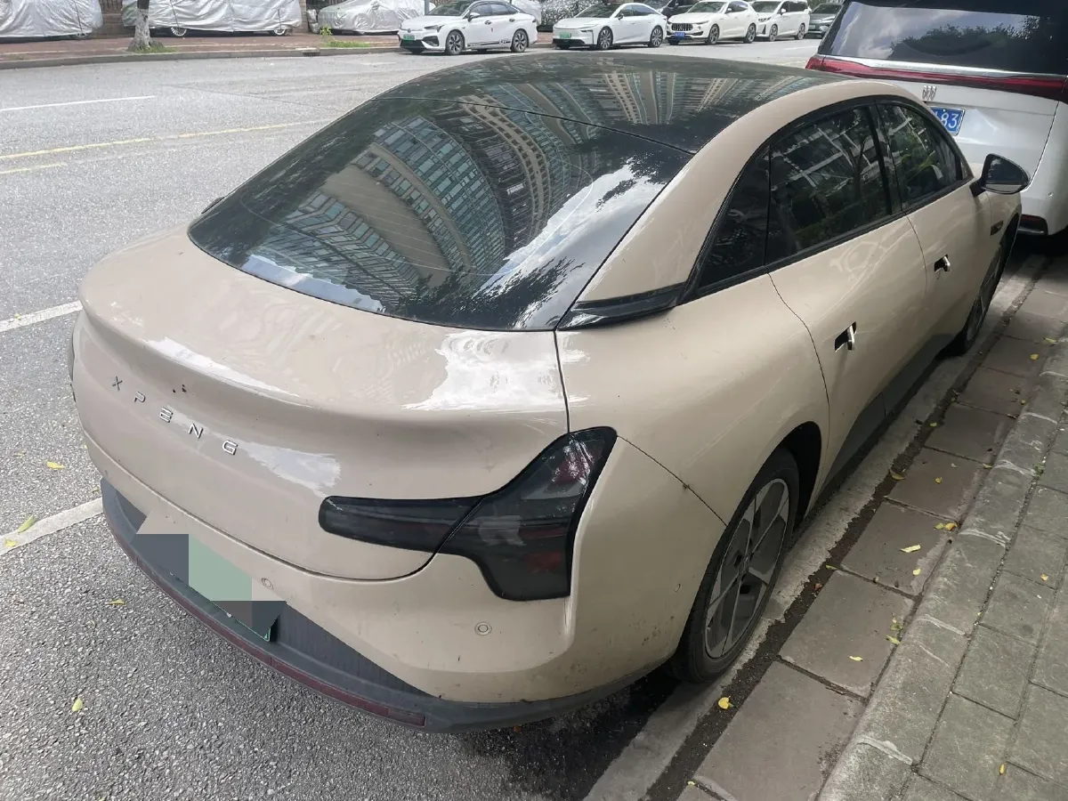 2025 Xpeng G6 BEV 68.5KWH,autocango,china used car exporter,china ev exporter,chinese used car exporter,chinese used ev exporter