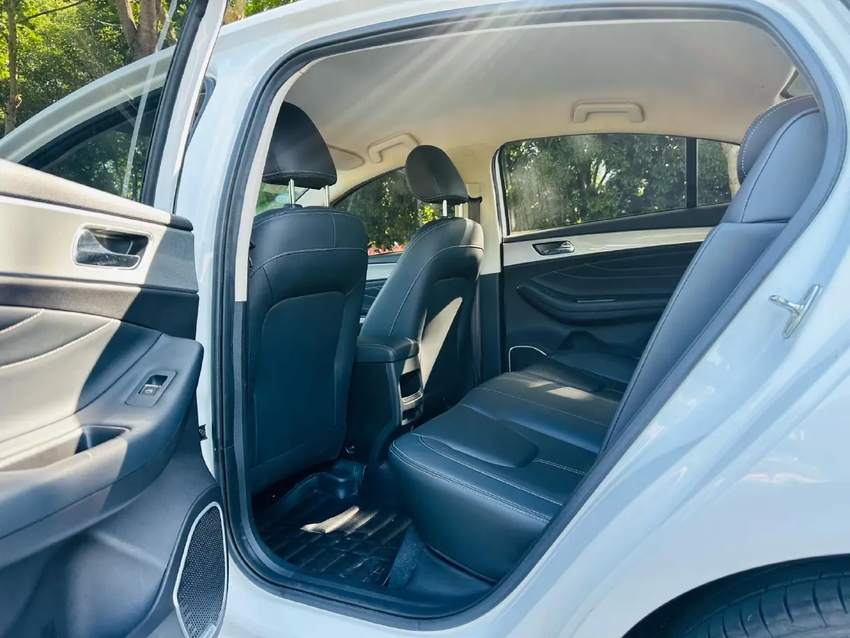 2019 Chery Arrizo 5 1.5L 116HP L4 5MT,autocango,china used car exporter,china ev exporter,chinese used car exporter,chinese used ev exporter