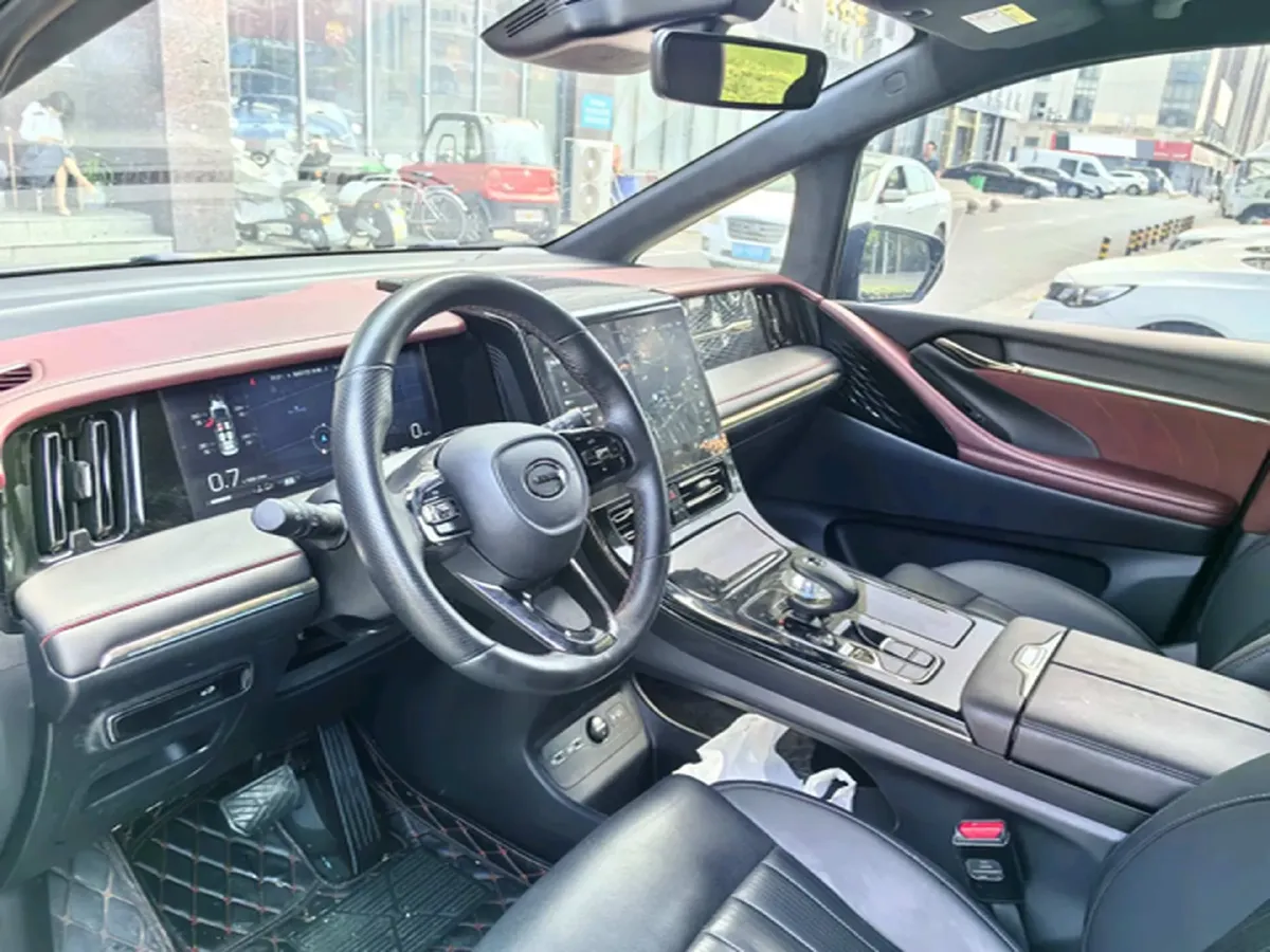 2023 GAC Trumpchi M8 2.0T 252HP L4 8AT,autocango,china used car exporter,china ev exporter,chinese used car exporter,chinese used ev exporter