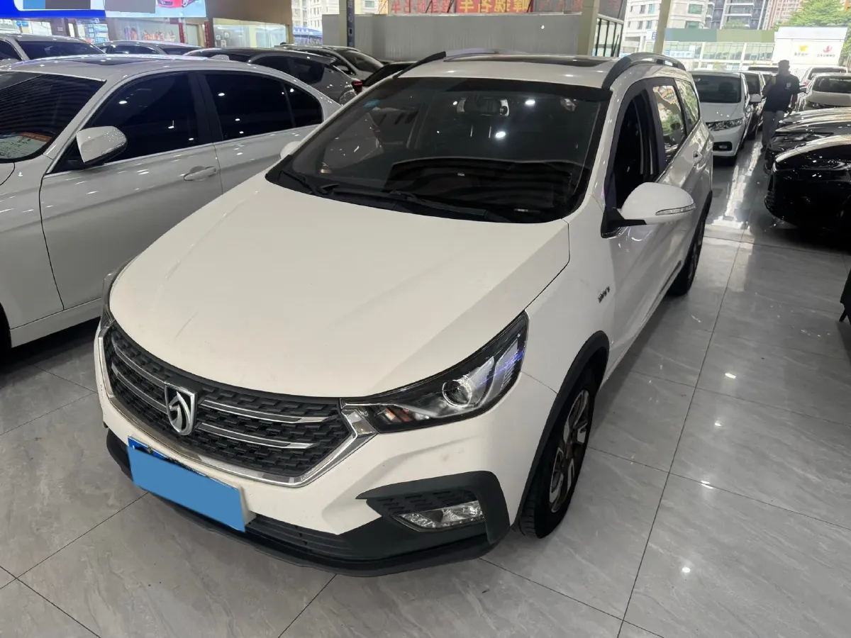 2018 BaoJun 360 1.5L 112HP L4 6MT,autocango,china used car exporter,china ev exporter,chinese used car exporter,chinese used ev exporter