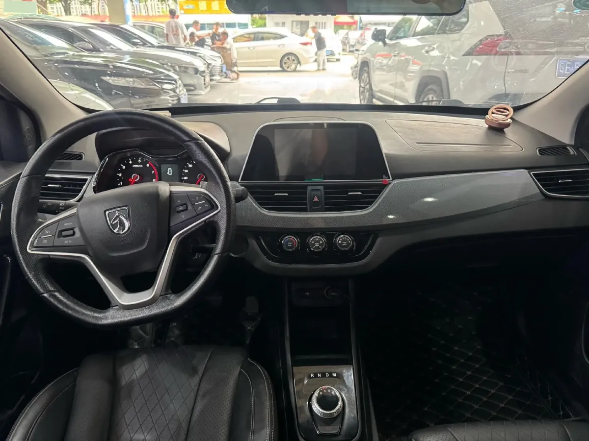 2018 BaoJun 360 1.5L 112HP L4 6MT,autocango,china used car exporter,china ev exporter,chinese used car exporter,chinese used ev exporter