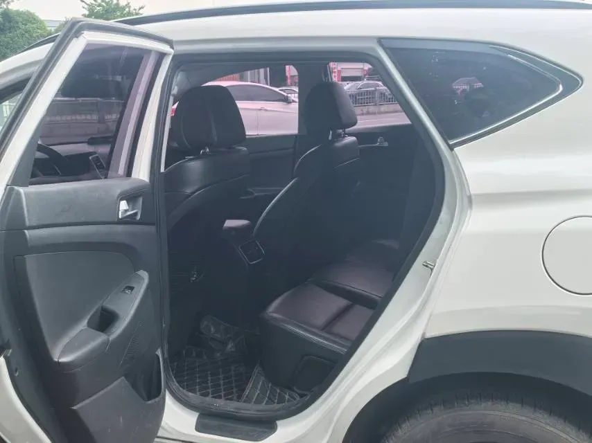 2018 Hyundai Tucson 1.6T 177HP L4 7DCT,autocango,china used car exporter,china ev exporter,chinese used car exporter,chinese used ev exporter