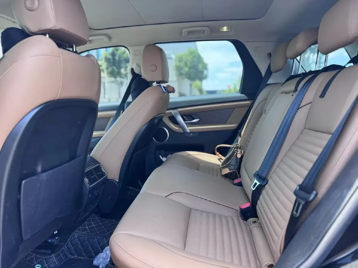 2024 Land Rover Discovery Sport 2.0T 249HP L4 9AT,autocango,china used car exporter,china ev exporter,chinese used car exporter,chinese used ev exporter