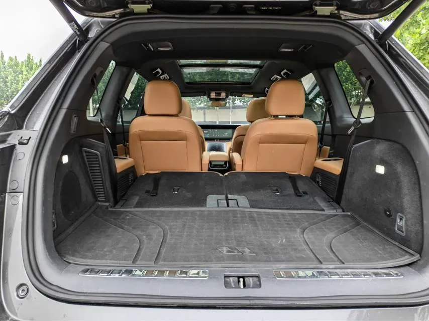 2021 Li ONE Range Extended 131HP REEV 40.5KWH,autocango,china used car exporter,china ev exporter,chinese used car exporter,chinese used ev exporter