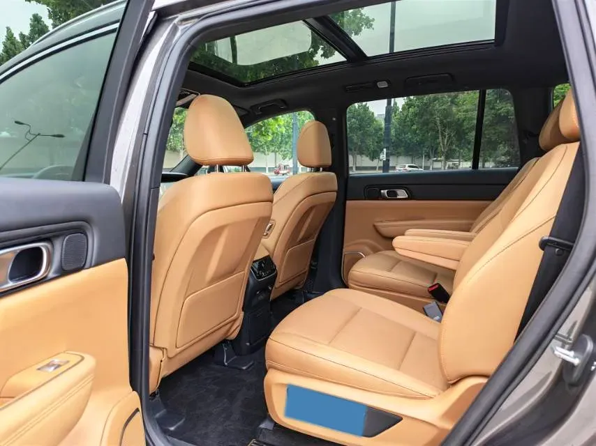 2021 Li ONE Range Extended 131HP REEV 40.5KWH,autocango,china used car exporter,china ev exporter,chinese used car exporter,chinese used ev exporter