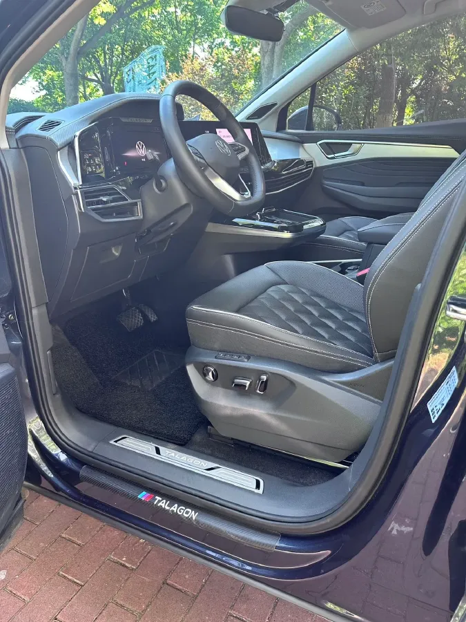 2023 Volkswagen Talagon 2.5T 299HP V6 7DCT,autocango,china used car exporter,china ev exporter,chinese used car exporter,chinese used ev exporter
