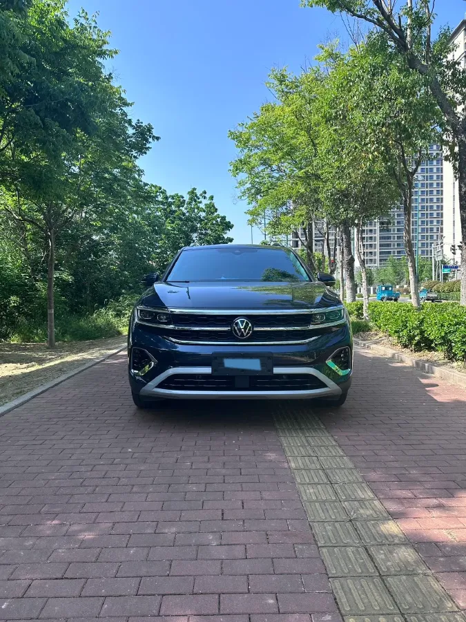2023 Volkswagen Talagon 2.5T 299HP V6 7DCT,autocango,china used car exporter,china ev exporter,chinese used car exporter,chinese used ev exporter