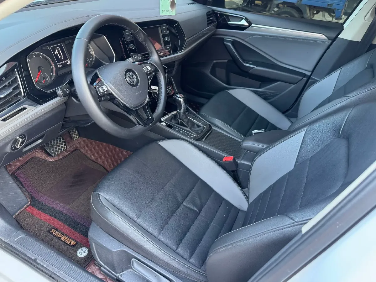 2019 Jeep Renegade 1.3T 173HP L4 7DCT,autocango,china used car exporter,china ev exporter,chinese used car exporter,chinese used ev exporter
