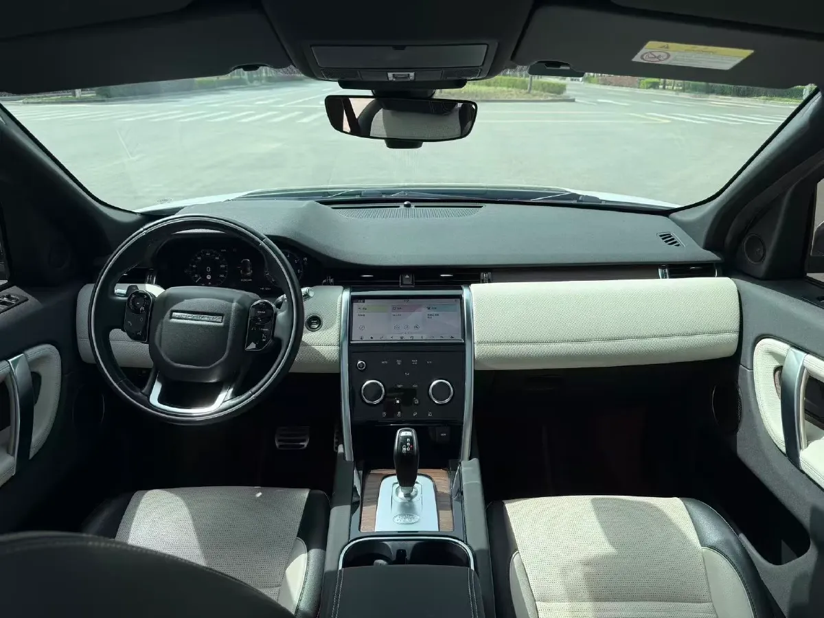 2020 Land Rover Discovery Sport 2.0T 249HP L4 9AT,autocango,china used car exporter,china ev exporter,chinese used car exporter,chinese used ev exporter