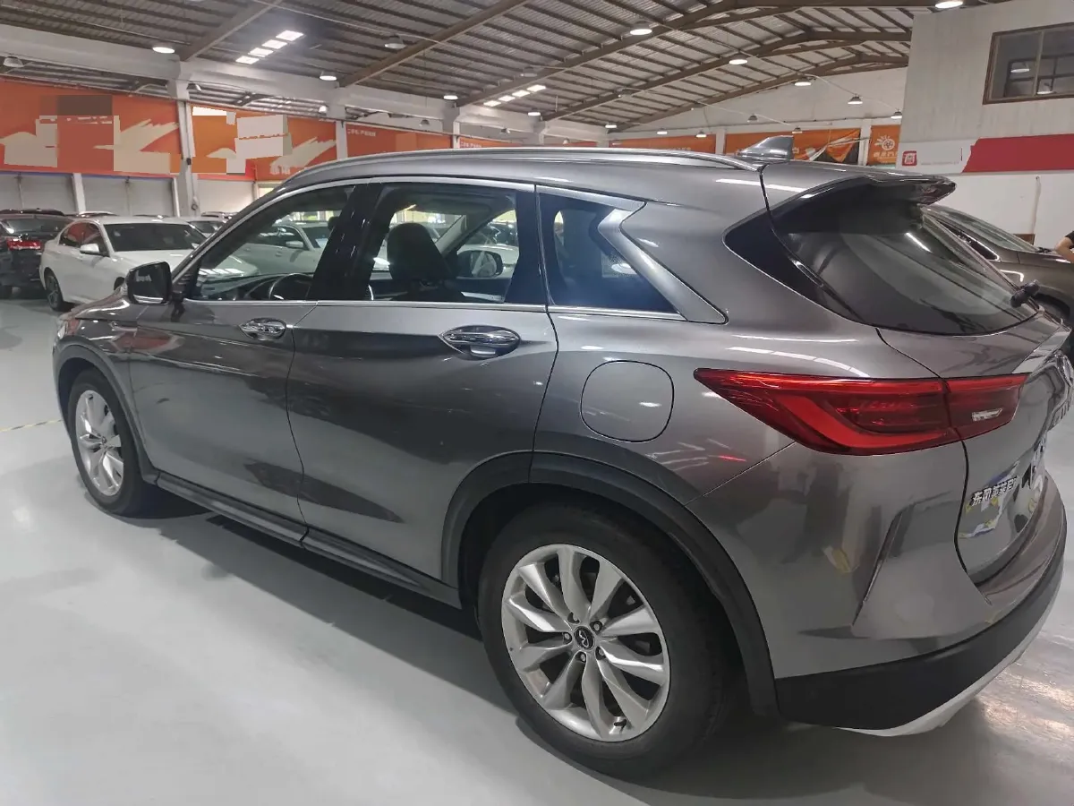 2018 Infiniti QX30 2.0T 211HP L4 7DCT,autocango,china used car exporter,china ev exporter,chinese used car exporter,chinese used ev exporter