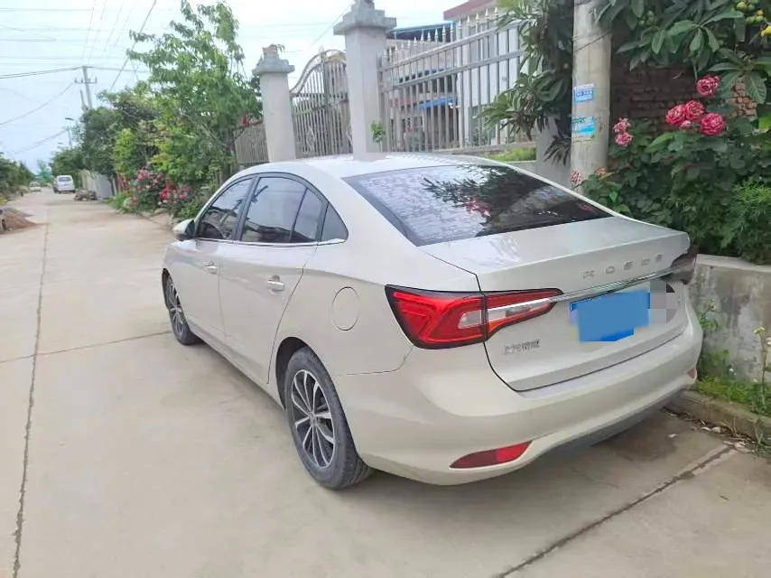 2020 Roewe i5 1.5L 120HP L4 CVT,autocango,china used car exporter,china ev exporter,chinese used car exporter,chinese used ev exporter