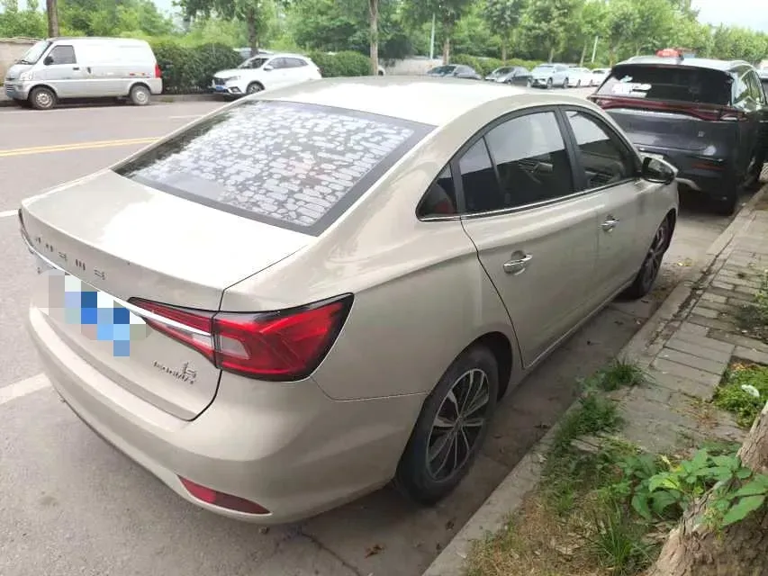 2020 Roewe i5 1.5L 120HP L4 CVT,autocango,china used car exporter,china ev exporter,chinese used car exporter,chinese used ev exporter