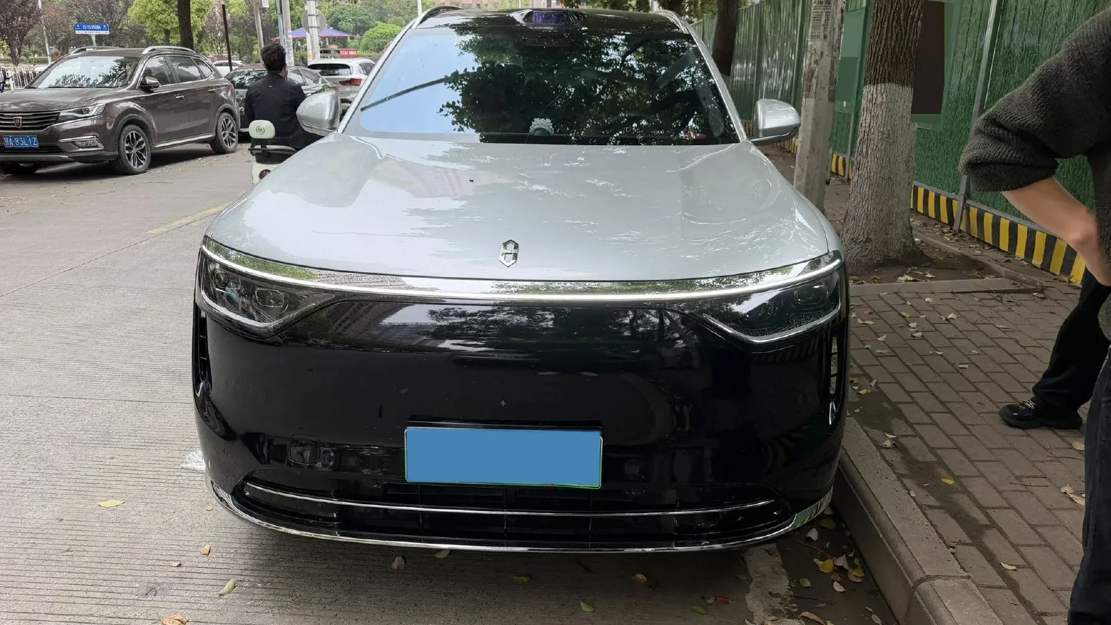 2025 AITO AITO M8 REEV 160HP REEV 53.4KWH,autocango,china used car exporter,china ev exporter,chinese used car exporter,chinese used ev exporter