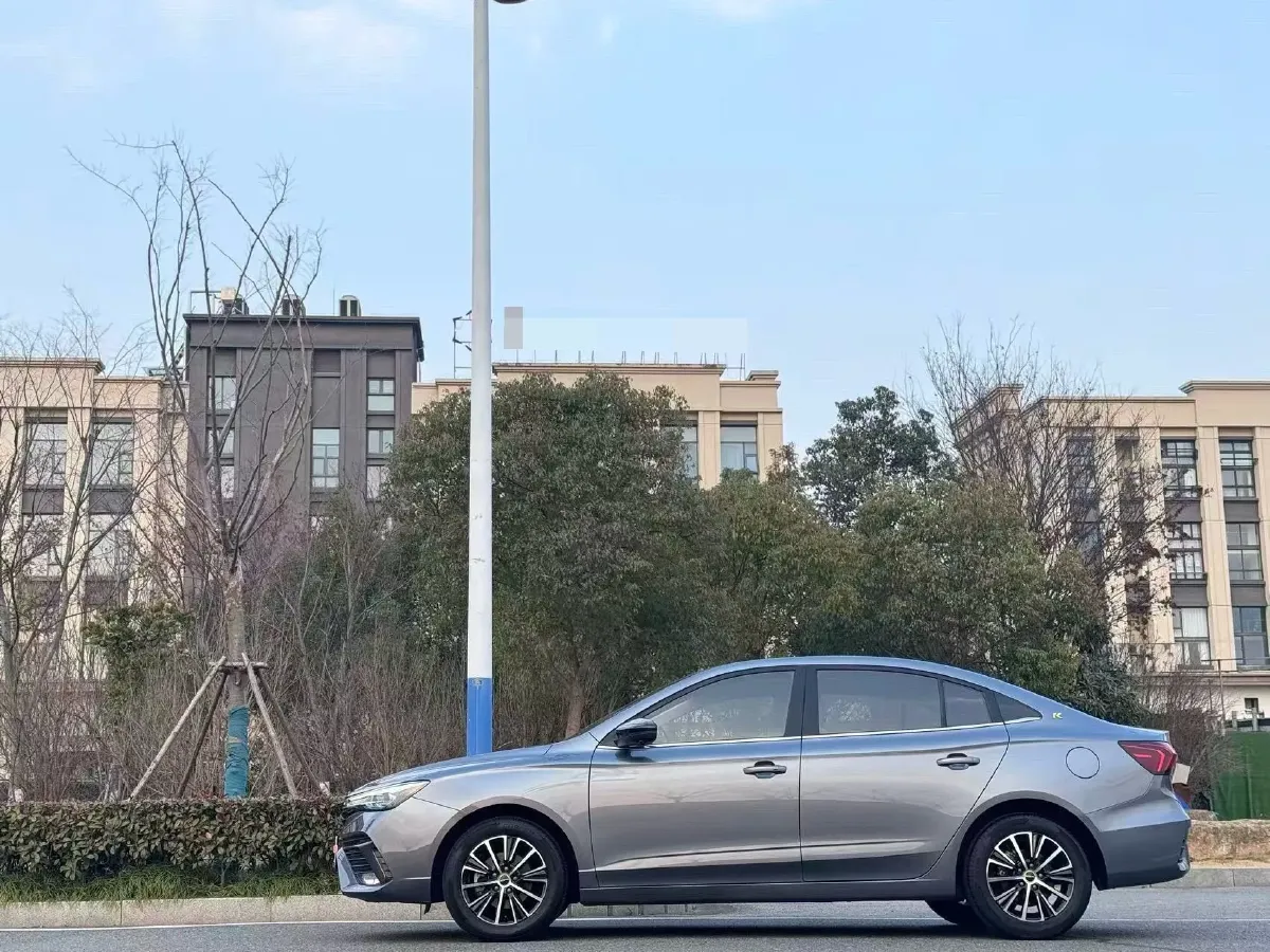 2021 Roewe i5 1.5L 120HP L4 CVT,autocango,china used car exporter,china ev exporter,chinese used car exporter,chinese used ev exporter