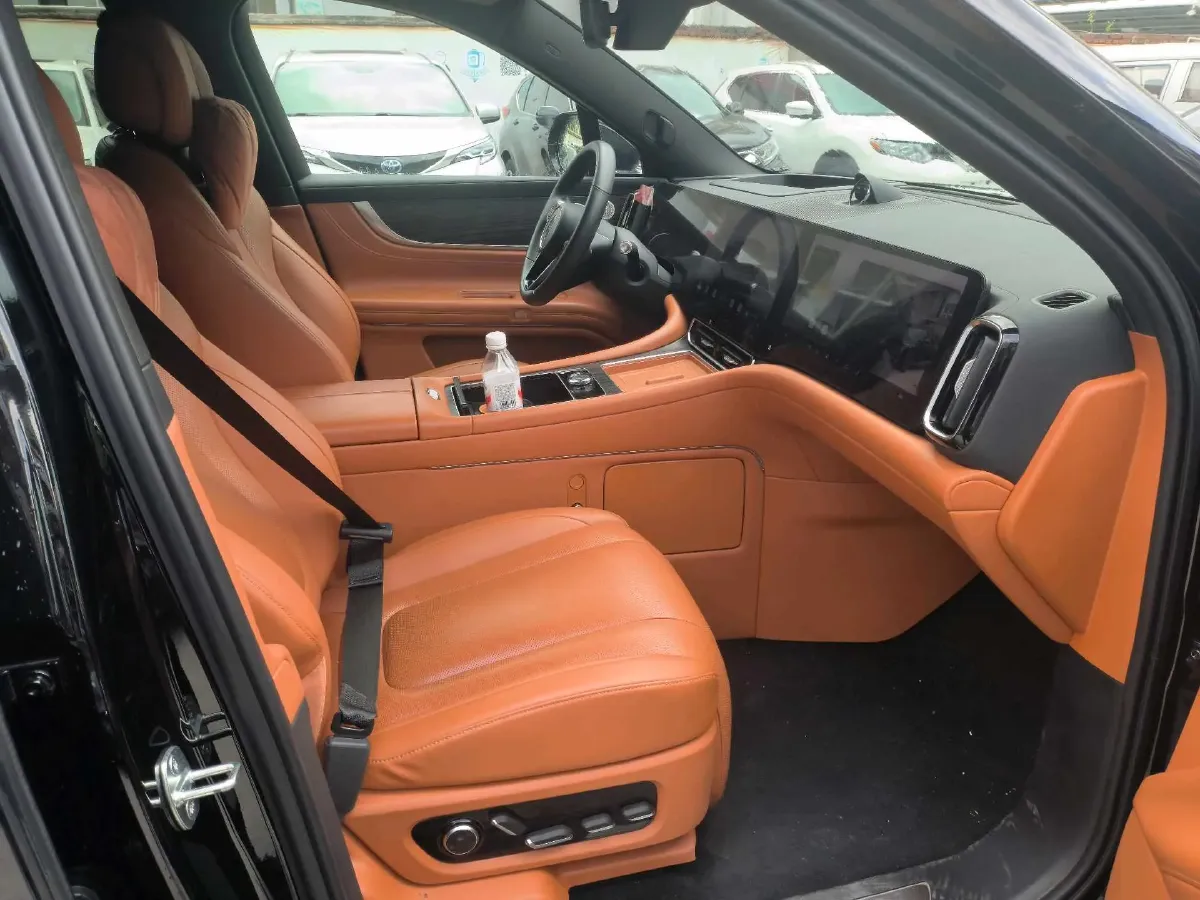 2024 AITO AITO M9 1.5T 152HP L4 REEV 42KWH,autocango,china used car exporter,china ev exporter,chinese used car exporter,chinese used ev exporter