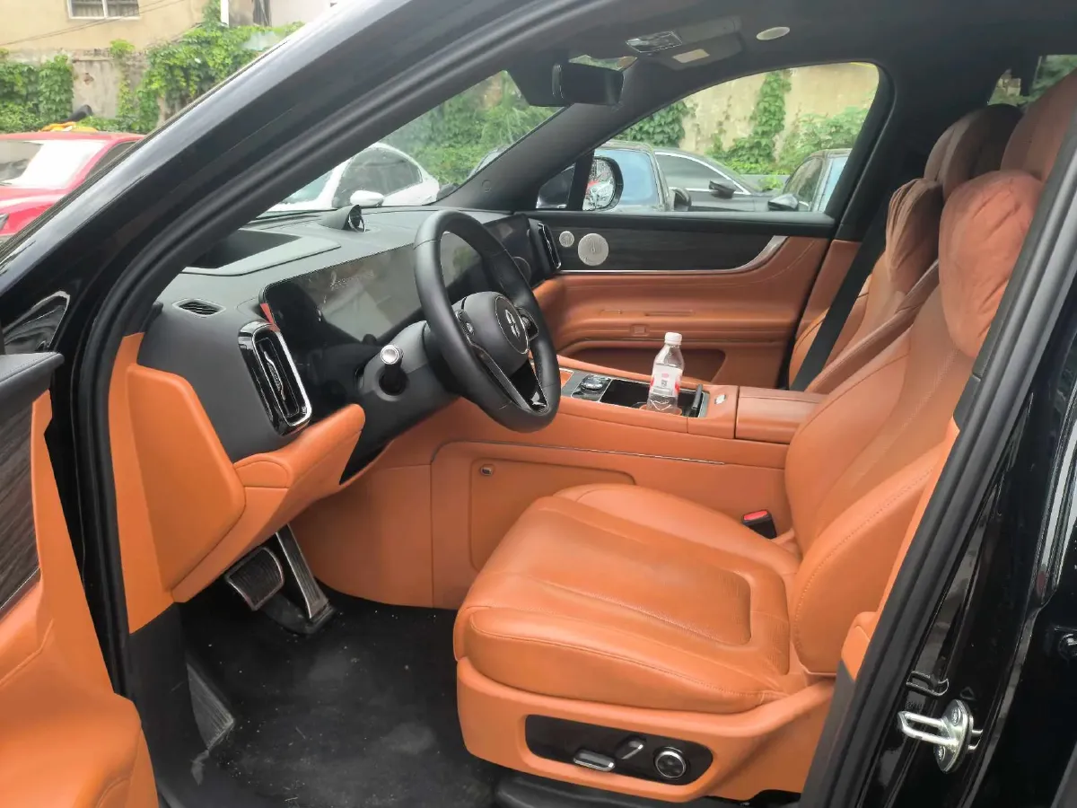 2024 AITO AITO M9 1.5T 152HP L4 REEV 42KWH,autocango,china used car exporter,china ev exporter,chinese used car exporter,chinese used ev exporter