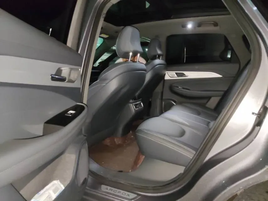2021 Ford New Era Transit 2.2T 140HP L4 6AMT,autocango,china used car exporter,china ev exporter,chinese used car exporter,chinese used ev exporter