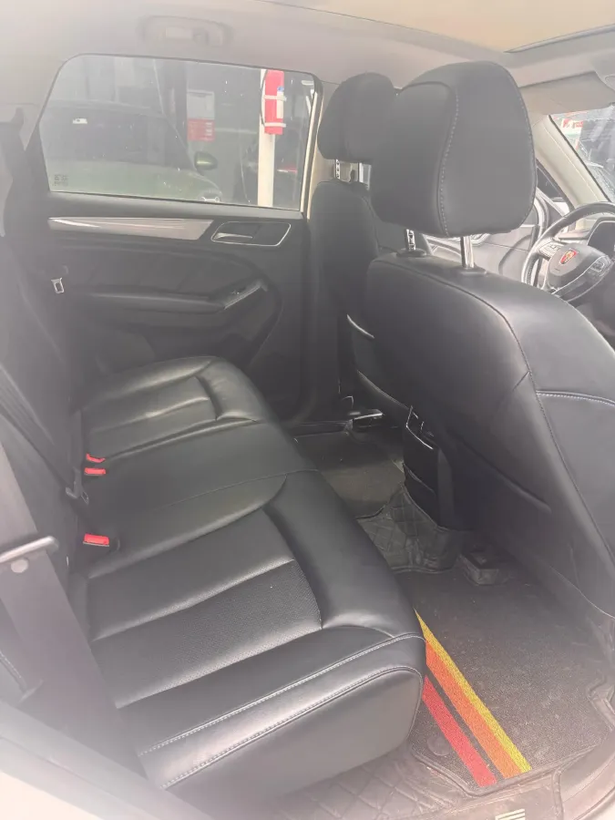 2020 Roewe i6 1.5T 169HP L4 7DCT,autocango,china used car exporter,china ev exporter,chinese used car exporter,chinese used ev exporter