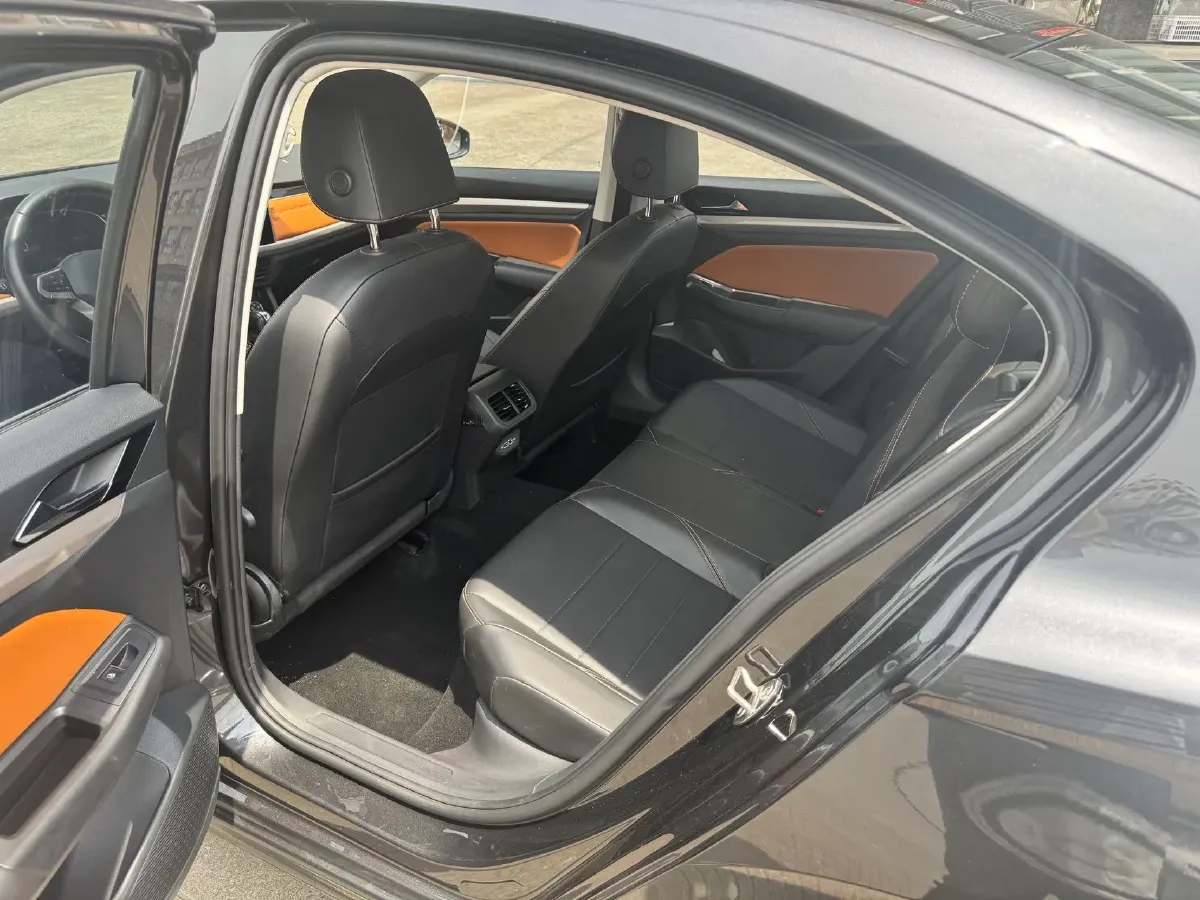 2023 Volkswagen Bora 1.2T 116HP L4 7DCT,autocango,china used car exporter,china ev exporter,chinese used car exporter,chinese used ev exporter