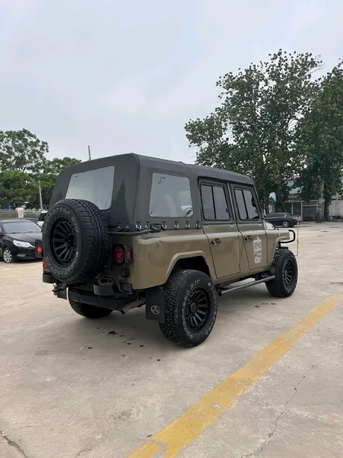 2021 BAW 212 1.5T 136HP L4 5MT,autocango,china used car exporter,china ev exporter,chinese used car exporter,chinese used ev exporter