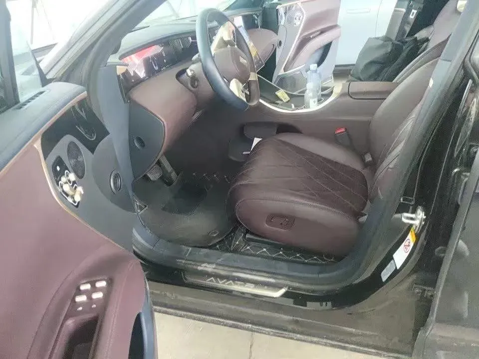 2025 Avatr 11 1.5T 156HP L4 REEV 39.05KWH,autocango,china used car exporter,china ev exporter,chinese used car exporter,chinese used ev exporter