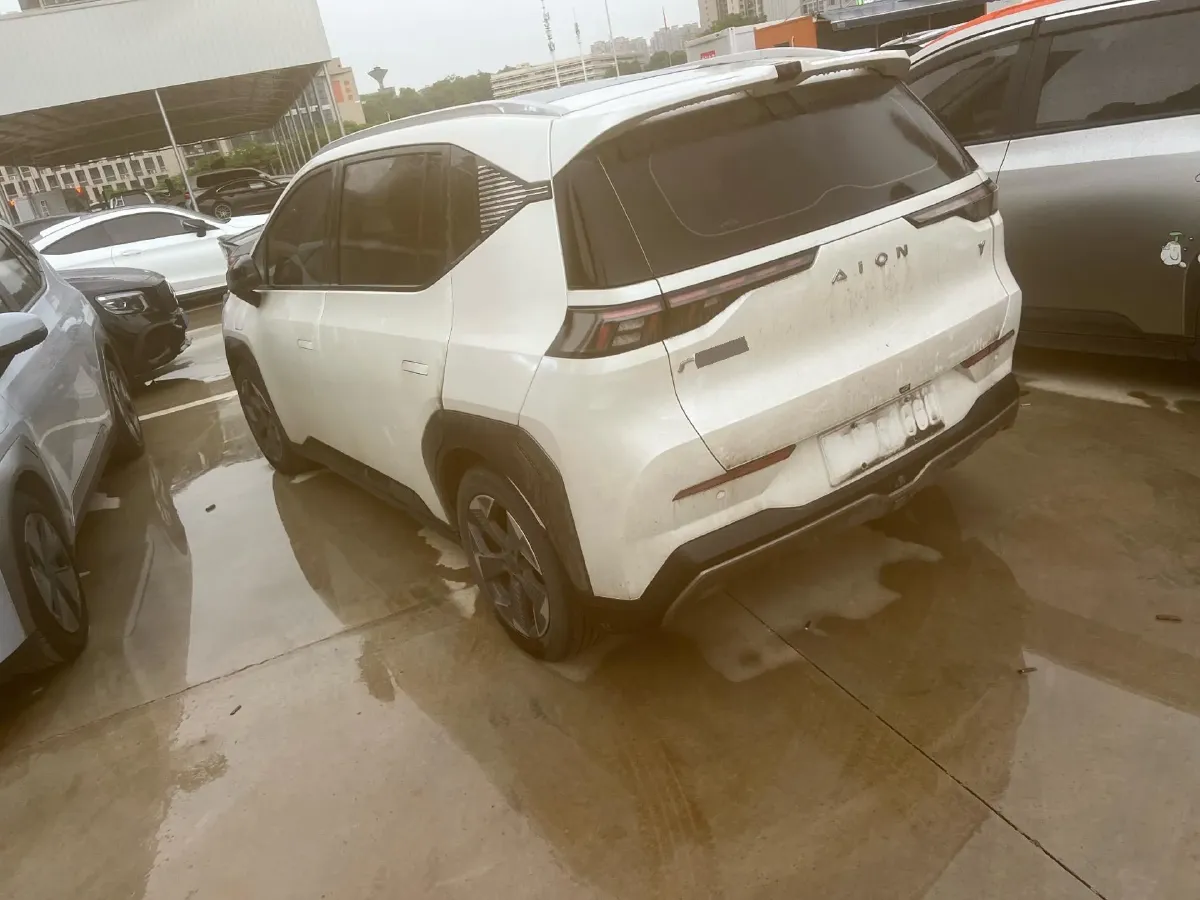 2022 Geely Okavango 1.8T 184HP L4 7DCT,autocango,china used car exporter,china ev exporter,chinese used car exporter,chinese used ev exporter