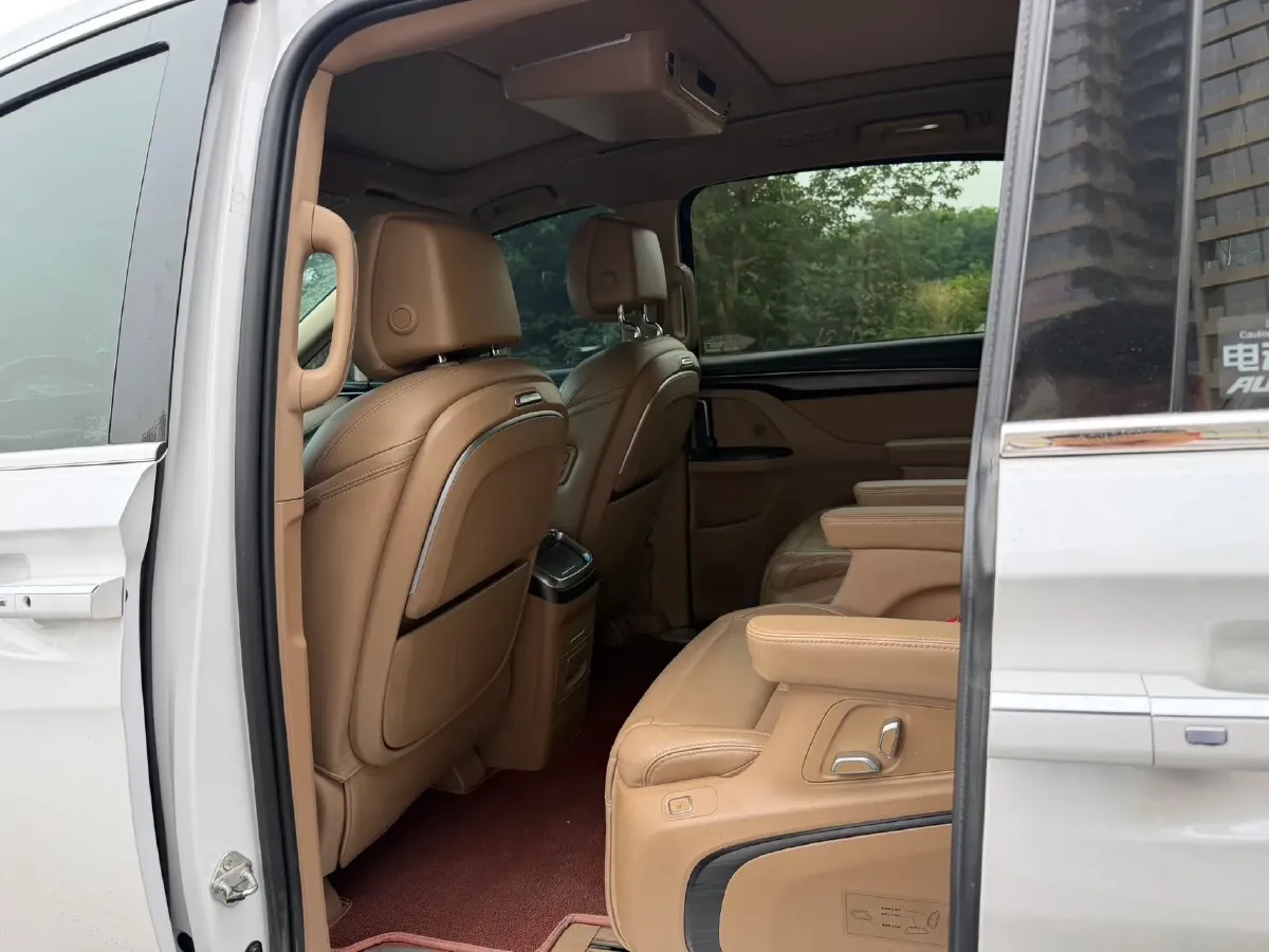 2021 Buick GL8 2.0T 237HP L4 9AT,autocango,china used car exporter,china ev exporter,chinese used car exporter,chinese used ev exporter