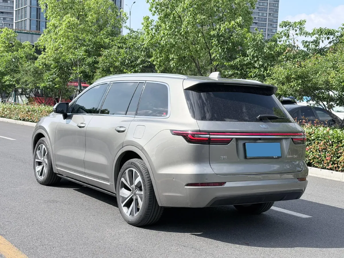 2021 Li ONE Range Extended 131HP REEV 40.5KWH,autocango,china used car exporter,china ev exporter,chinese used car exporter,chinese used ev exporter
