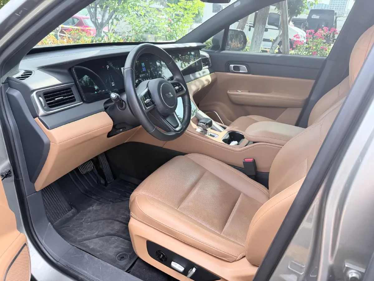 2021 Li ONE Range Extended 131HP REEV 40.5KWH,autocango,china used car exporter,china ev exporter,chinese used car exporter,chinese used ev exporter