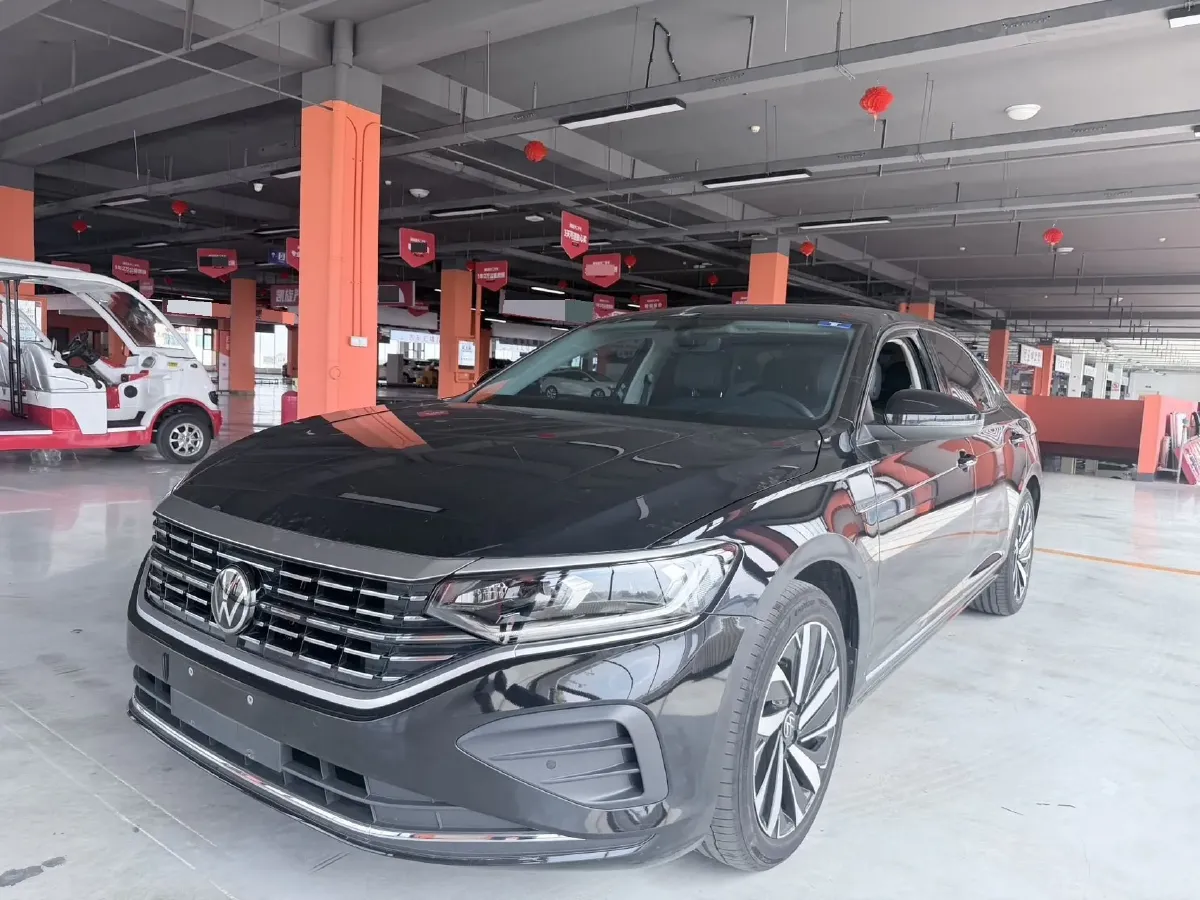 2025 Volkswagen Passat 2.0T 220HP L4 7DCT,autocango,china used car exporter,china ev exporter,chinese used car exporter,chinese used ev exporter